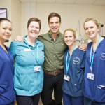 Gethin Jones sprinkles some Christmas stardust on St George’s Hospital neonatal unit